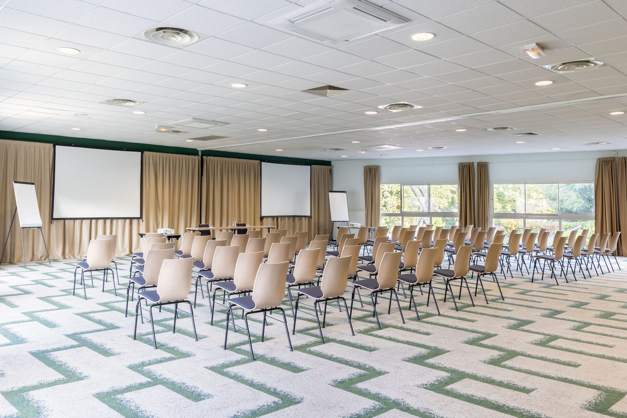 SALLE MULTI min scaled