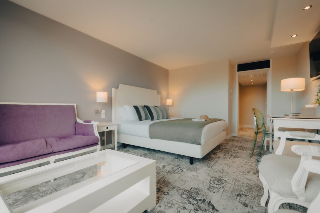 LRA lit junior suite